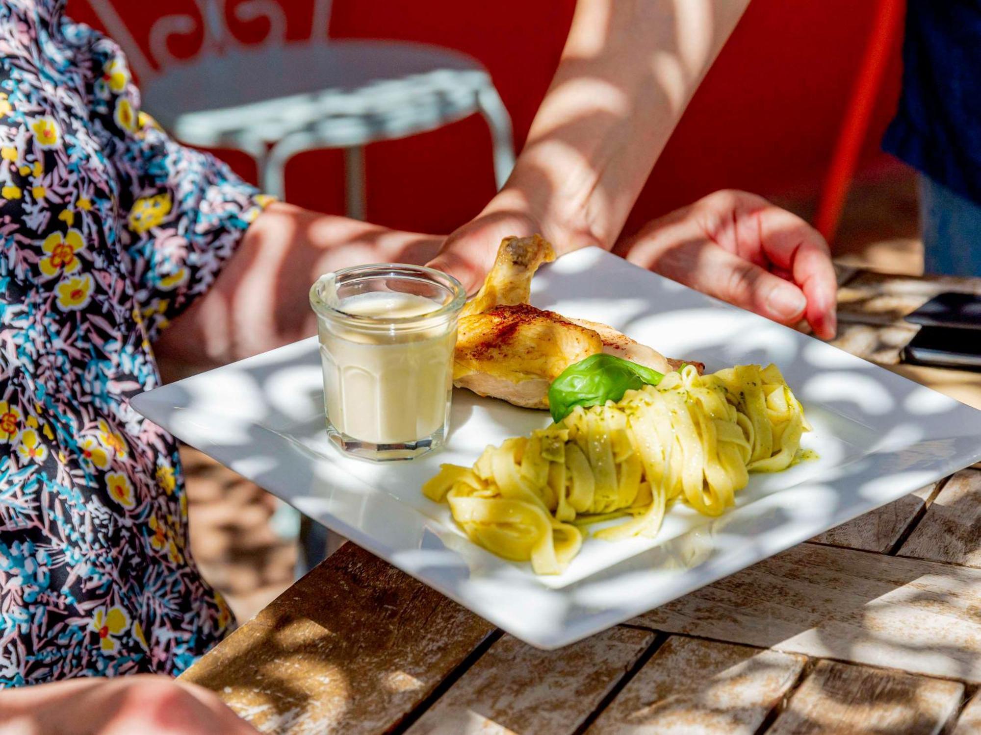 Greet Hotel Beaune Beaune  Zewnętrze zdjęcie